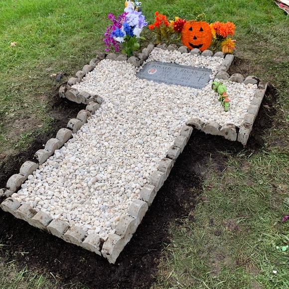 HATS/ACCESSORIES - Picture 9 of 13